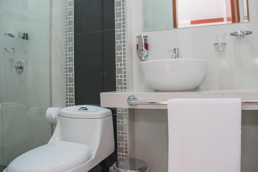 Bora Hotel Iquitos Bagian luar foto