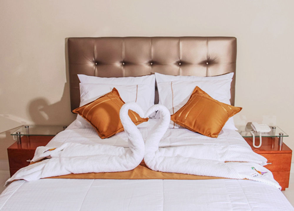 Bora Hotel Iquitos Bagian luar foto