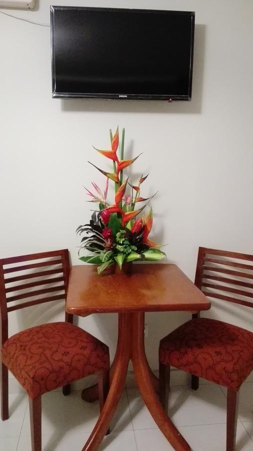 Bora Hotel Iquitos Bagian luar foto